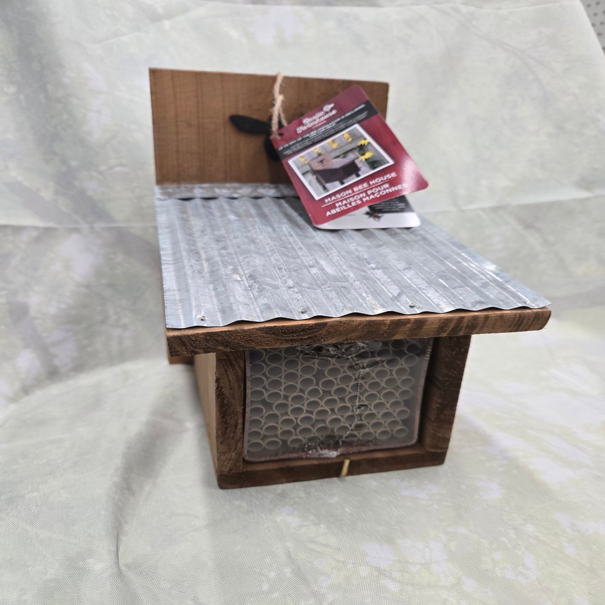 RUSTIC MASON BEE
